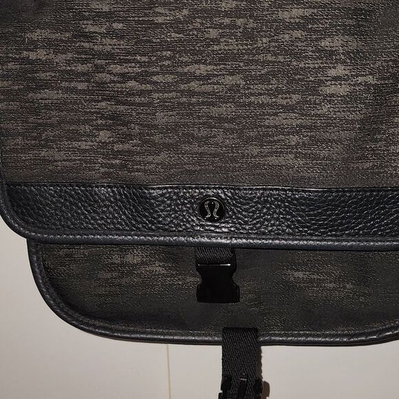 Lululemon now and always crossbody 5L Jacquard Black - Picture 1 of 15